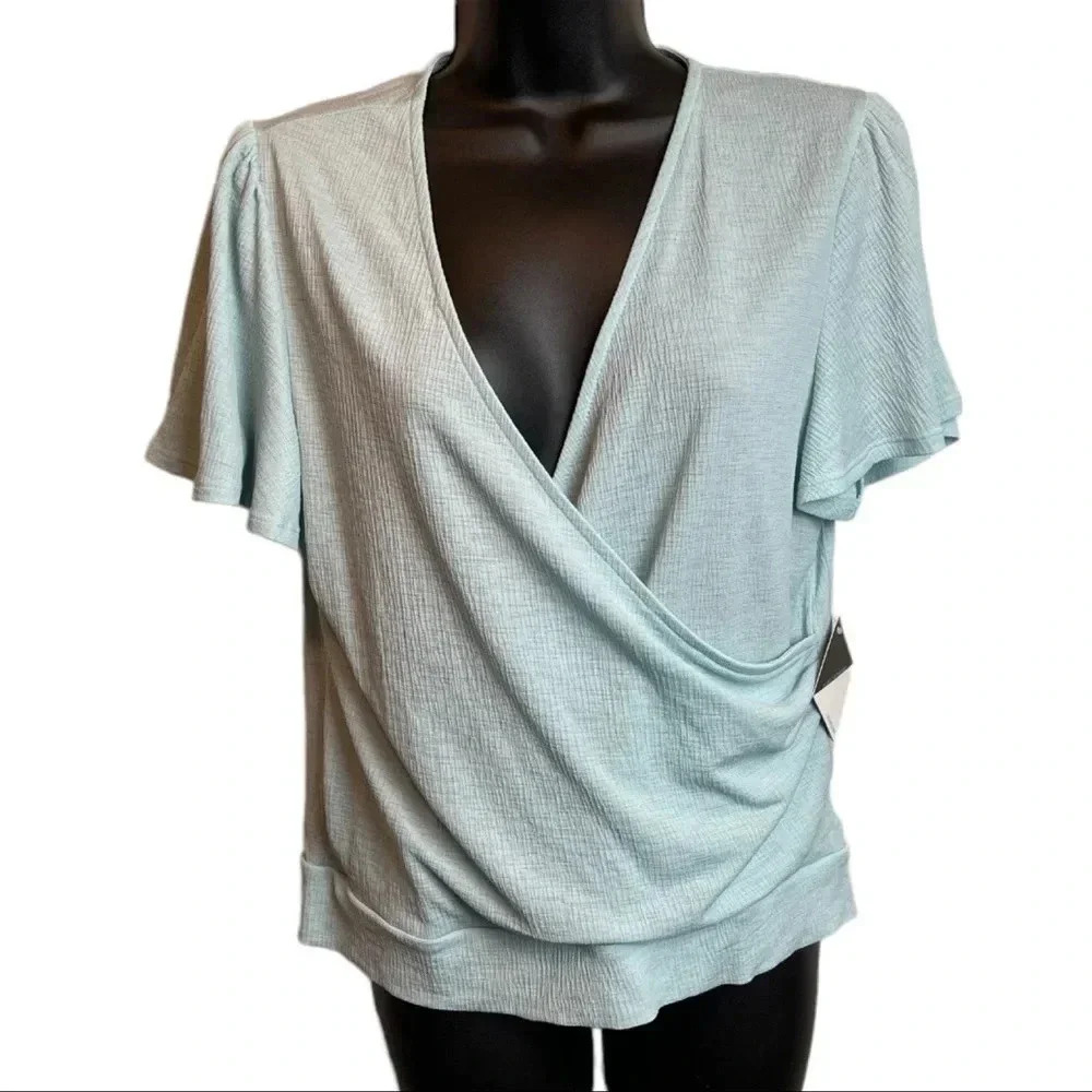 NWT’S. Paperoc‎ faux wrap short sleeve top